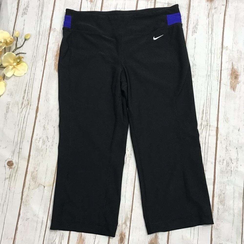 Nike‎ Dri-Fit Womens Activewear Cropped Pants Small Black 20 in Inseam Athletic